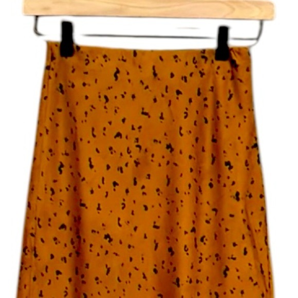 J.O.A Animal Print Midi Skirt in Bronze Dot Size Small - Picture 7 of 11